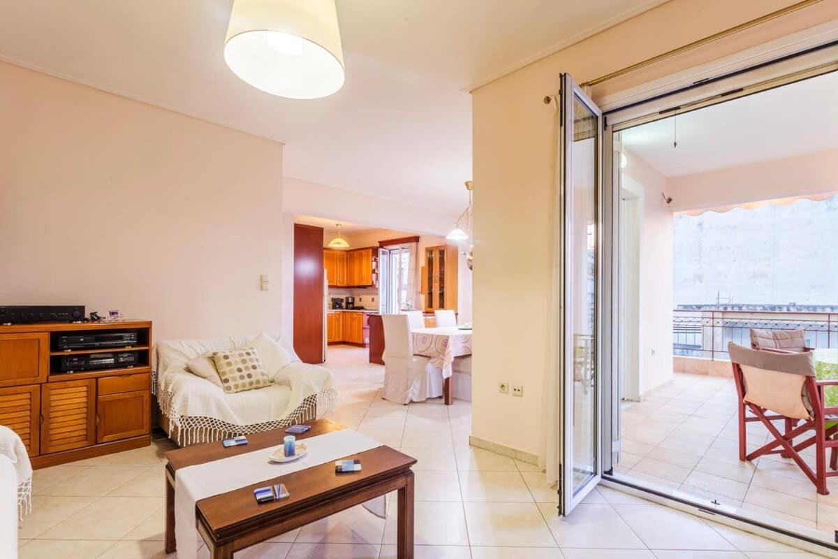 Spacious Urban Haven-Family Home, Perfect Location กาลามาตา ภายนอก รูปภาพ